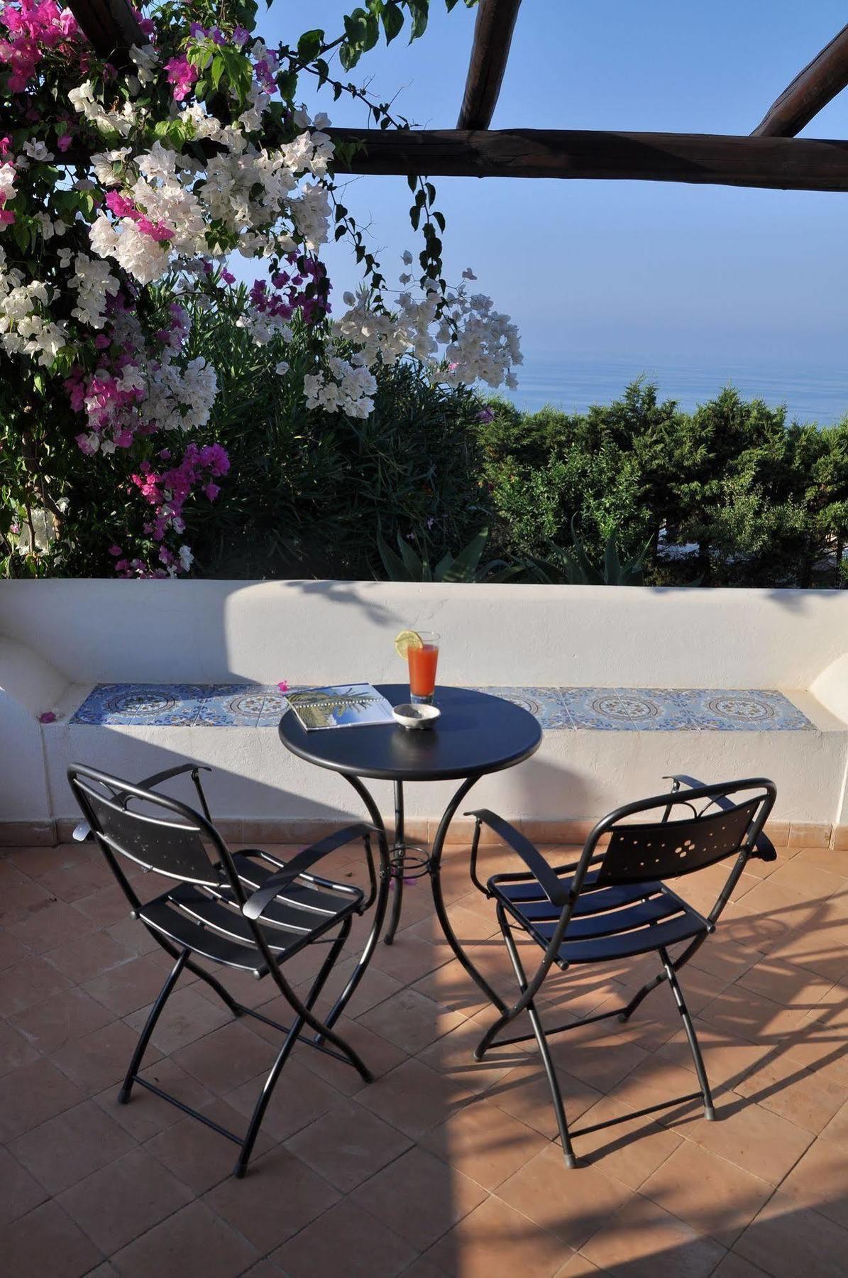 Principe Di Salina Boutique Hotel Malfa  Extérieur photo