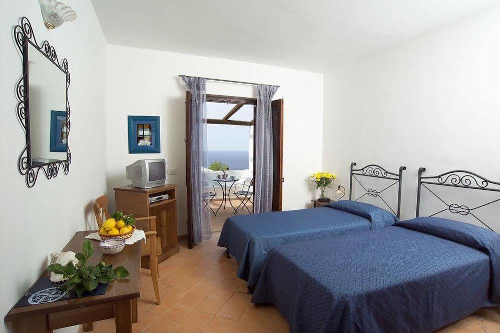 Principe Di Salina Boutique Hotel Malfa  Extérieur photo